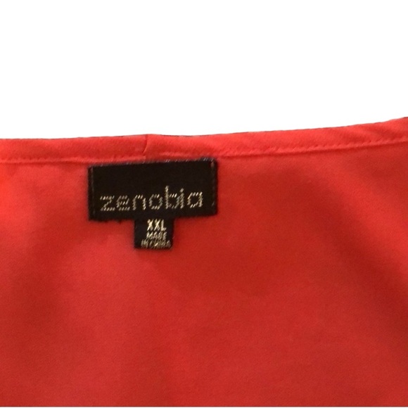 Zenobia Women atop - Picture 4 of 5